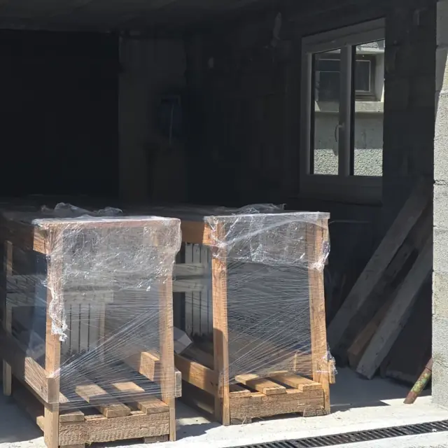 Menuiseries emballées sur chantier — Agence Firma
